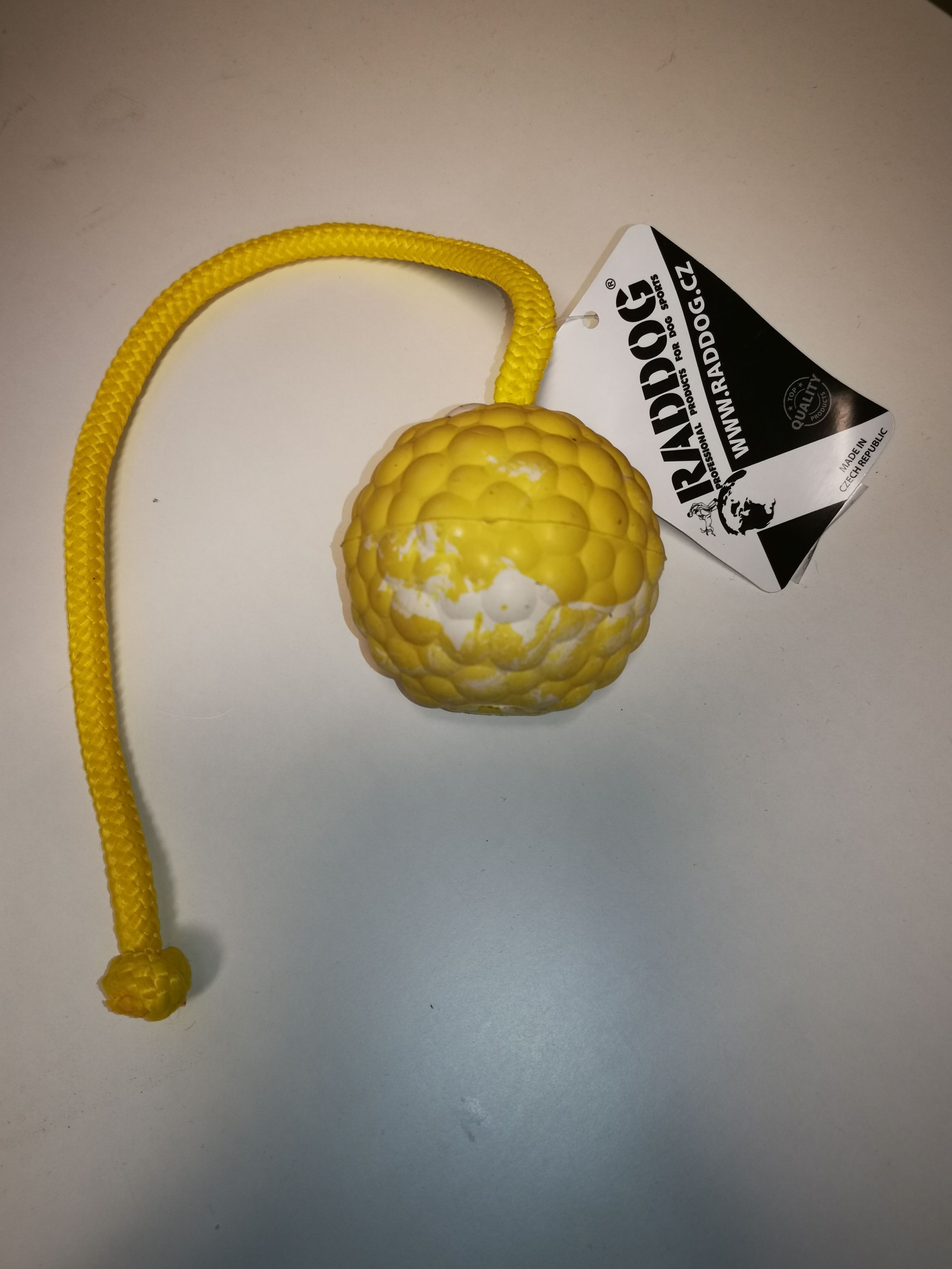 RADDOG Boll med rep- hårt gummi 7cm